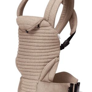 Armadillo Oyster Bumpsuit Carrier